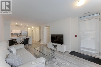 5033-5033 Four Springs Ave in Mississauga, ON - Building Photo - Building Photo