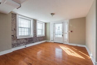 201 W Fifth Ave in Knoxville, TN - Building Photo - Building Photo