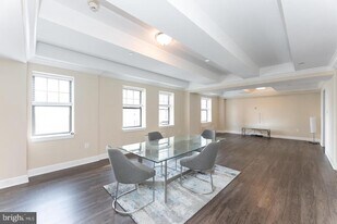 1701-15 Locust St in Philadelphia, PA - Building Photo