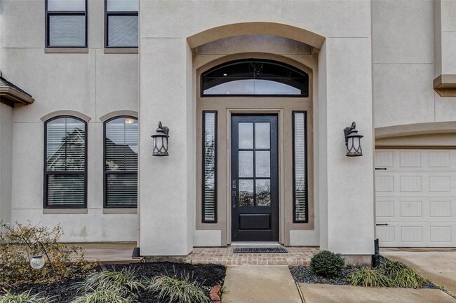 property at 30627 S Creek Way