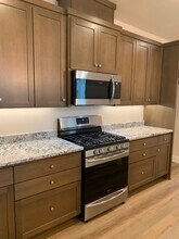 363 Cheney Loop in Central Point, OR - Building Photo - Building Photo