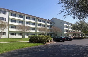 Trinity House in St. Petersburg, FL - Building Photo - Building Photo