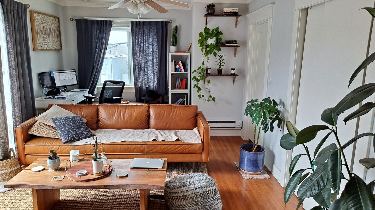26 21st Ct, Unit 1 in Hermosa Beach, CA - Building Photo