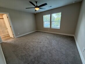 8536 Kickapoo St in De Soto, KS - Building Photo - Building Photo