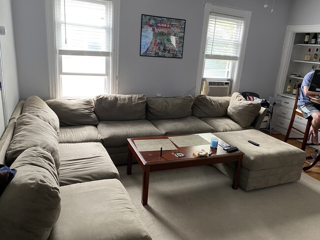 46 Middle St, Unit 3