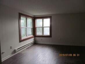 1015 Oak St, Unit 1015 in Hudson, WI - Building Photo - Building Photo