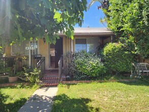 14345 Chase St in Panorama City, CA - Foto de edificio - Building Photo