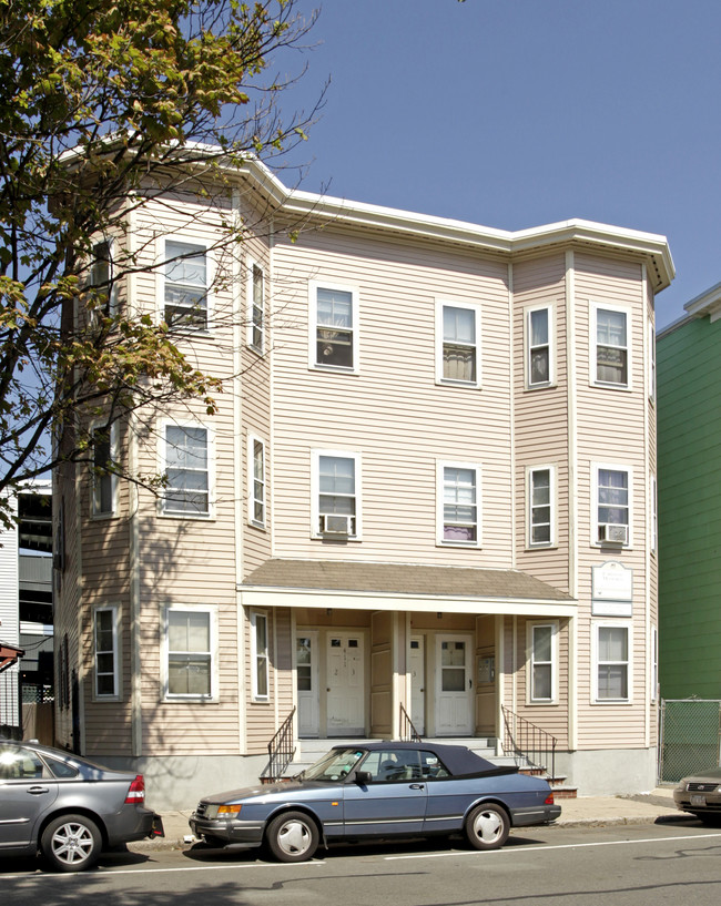 409-411 Cardinal Medeiros Ave in Cambridge, MA - Building Photo - Building Photo