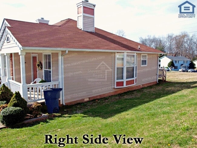 106 Vinewood Rd in McMinnville, TN - Building Photo - Building Photo