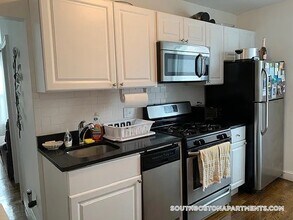 30 L St, Unit 1 in Boston, MA - Building Photo - Building Photo