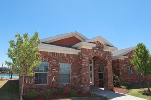 Plainview Vistas in Plainview, TX - Building Photo