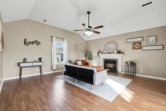 1304 Freedom Dr in Clarksville, TN - Building Photo - Building Photo