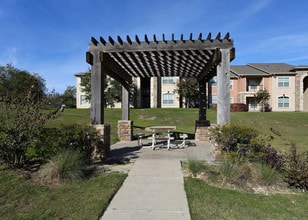 Providence at Marine Creek Apartment Homes in Fort Worth, TX - Building Photo - Building Photo