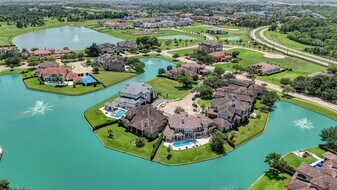 5623 Waters Landing Ln in Richmond, TX - Building Photo