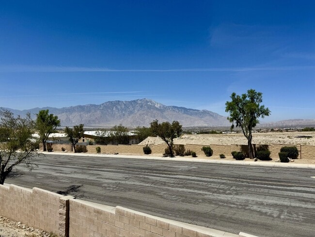 13697 Mountain Top Dr in Desert Hot Springs, CA - Building Photo - Building Photo