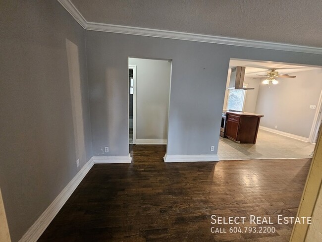 7816 Taulbut St in Mission, BC - Building Photo - Building Photo