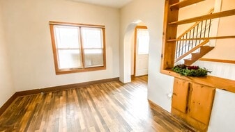 8 Lucia St, Unit 4 in Barre, VT - Building Photo