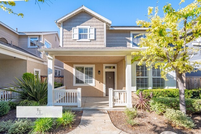 property at 12 Nantucket Ln