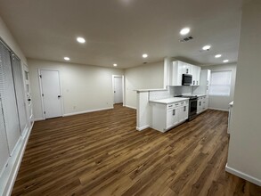 3026 Larry Dr in Dallas, TX - Building Photo - Building Photo