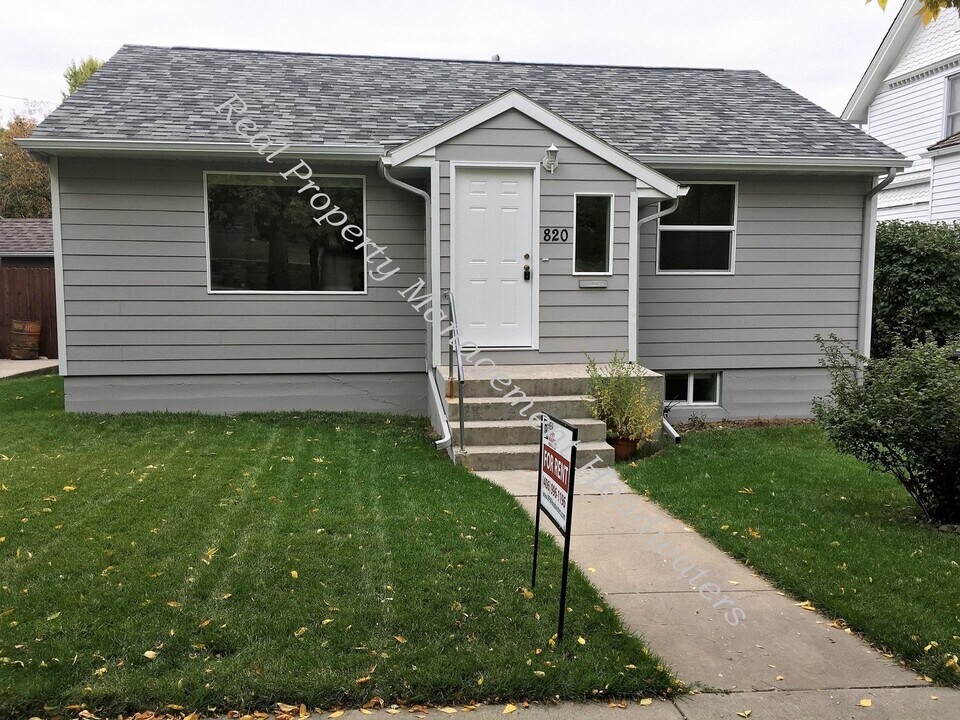 820 E Broadway St in Helena, MT - Building Photo