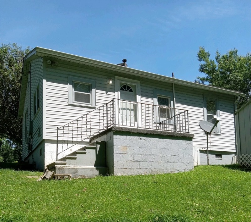 250 E Spring St in Radcliff, KY - Building Photo