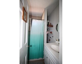 122 Elm St-Unit -D in Millbury, MA - Building Photo - Building Photo