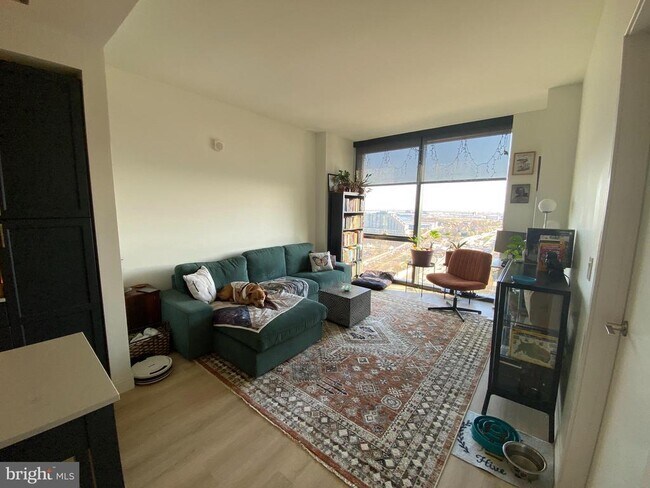 property at 1 Dock St