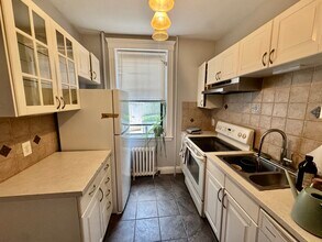 6 Sutherland Rd, Unit 3 in Boston, MA - Building Photo - Building Photo