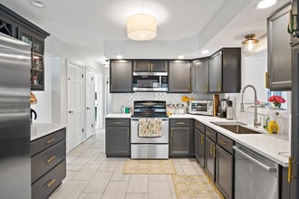 28 Dixey Dr in Middleton, MA - Building Photo - Building Photo