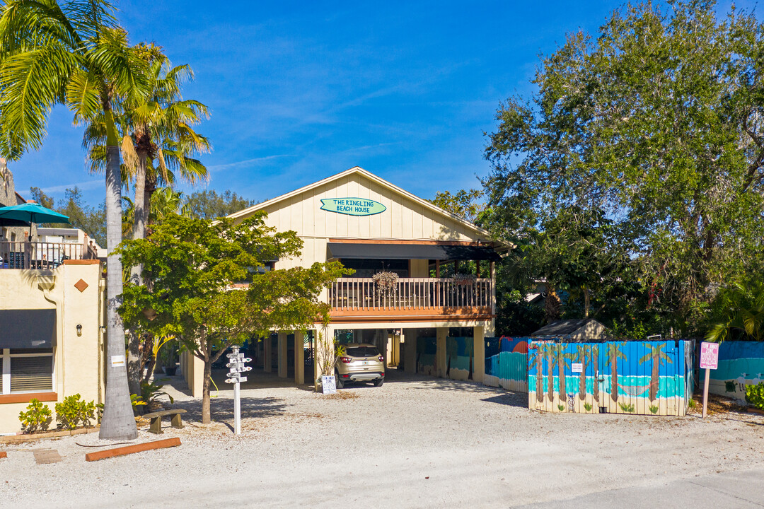 527-529 Beach Rd in Sarasota, FL - Building Photo