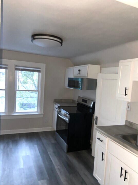 625 S 61st St in Milwaukee, WI - Building Photo
