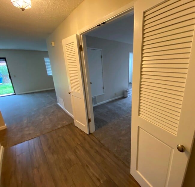 130 Quietwood Dr in Vacaville, CA - Building Photo - Building Photo