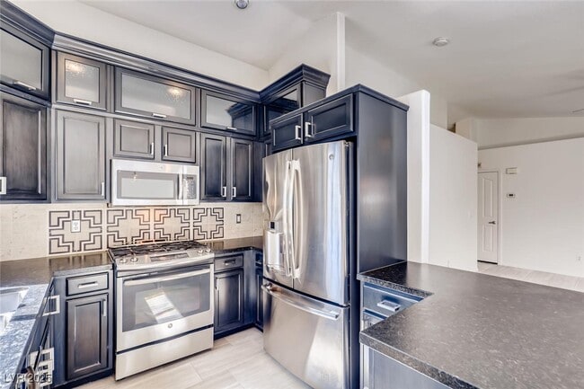 2564 Spruce Creek Dr in Las Vegas, NV - Building Photo - Building Photo