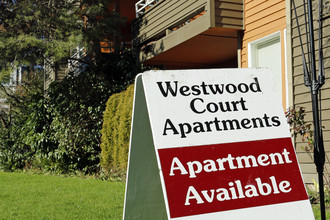 Westwood Court in Seattle, WA - Foto de edificio - Building Photo