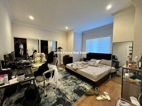 32 Sumner St, Unit 1 in Boston, MA - Foto de edificio - Building Photo