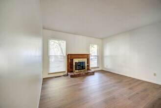 64 Schooner Ln in Lake St. Louis, MO - Building Photo - Building Photo