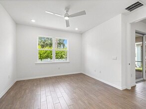 1236 Enbrook Lp in Naples, FL - Building Photo - Building Photo