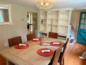 365 Woodville Rd in Ashaway, RI - Building Photo - Building Photo