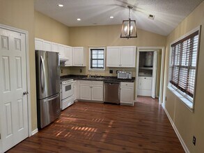 1126 Welborn Rd in Wilmington, NC - Building Photo - Building Photo