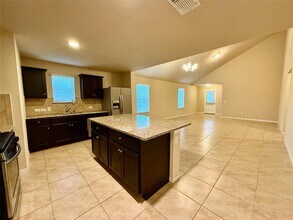 6624 Swamp Mallow Dr in Austin, TX - Building Photo - Building Photo