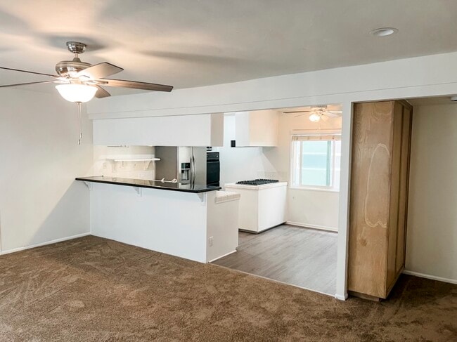 321 Homer St in Manhattan Beach, CA - Building Photo - Building Photo