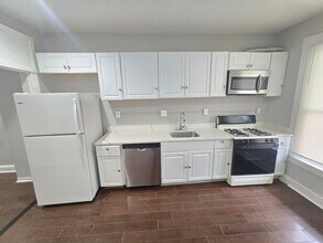 402 N Curley St in Baltimore, MD - Building Photo - Building Photo