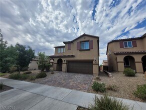 2409 W Gilmore Ave in North Las Vegas, NV - Building Photo - Building Photo