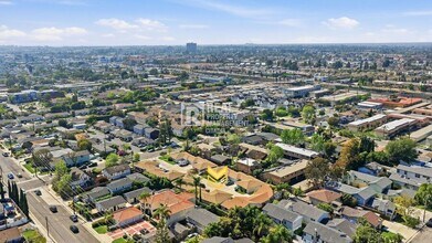186 E 21st St in Costa Mesa, CA - Building Photo - Building Photo
