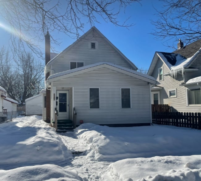 property at 1212 Bush Ave