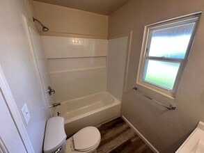 4345 E Brentwood Ave in Fresno, CA - Building Photo - Building Photo