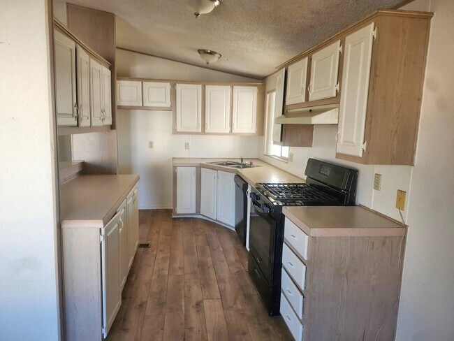 3589 W Wells Rd in Blythe, CA - Building Photo - Building Photo