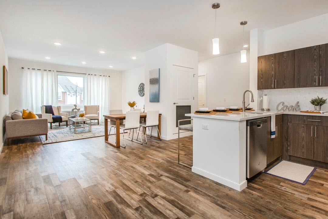 Lexington at Carteret in Carteret, NJ - Building Photo