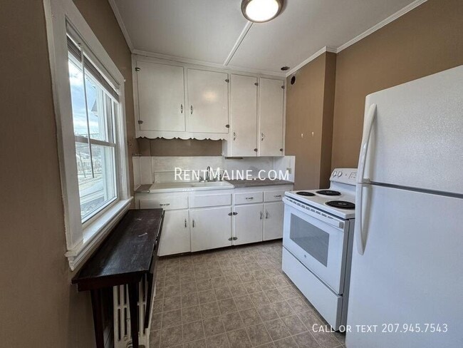 28 Pleasant St
