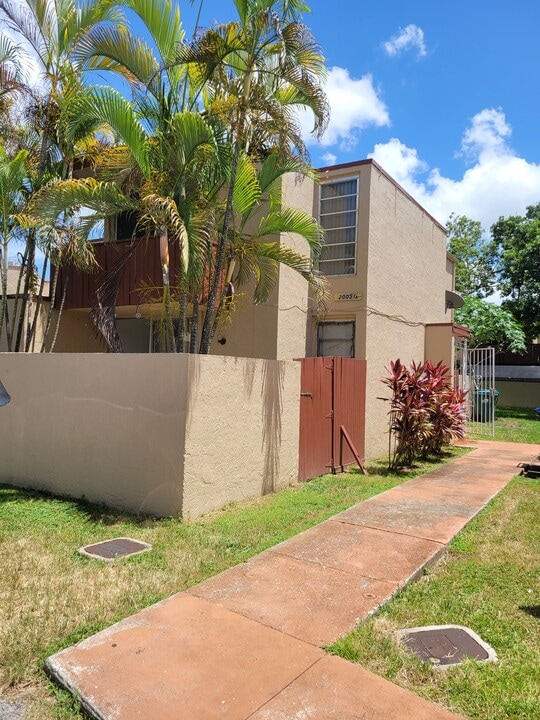 20051 SW 123rd Dr in Miami, FL - Building Photo